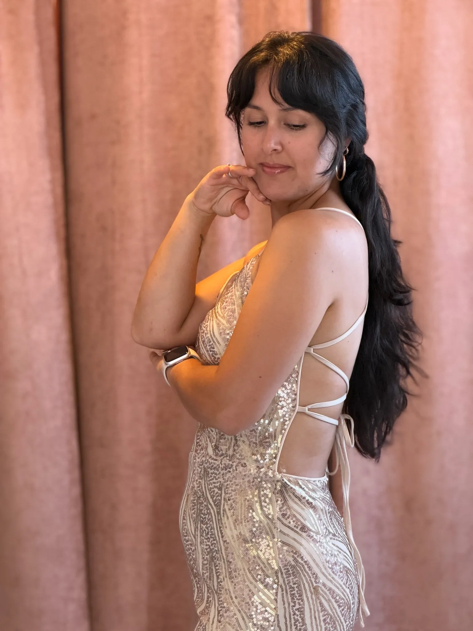 Vestido dorado con lentejuelas, Corto - 022 - Imagen 1