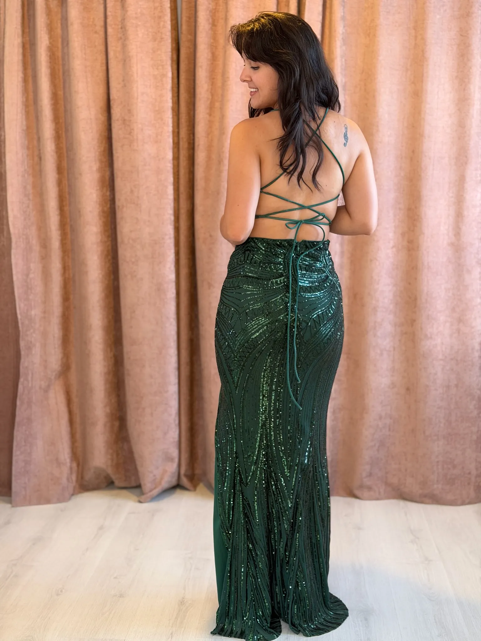 Vestido con diseño en lentejuelas, Largo - 041 - Imagen 4